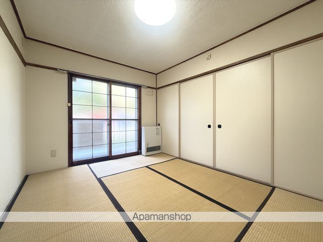 ユートピア川原1号棟の内装写真
