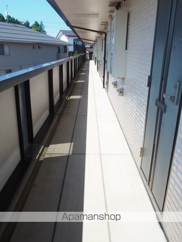 ビビッドKの玄関写真