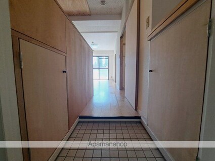 メゾンドール勝山[1LDK/39.95m2]の玄関