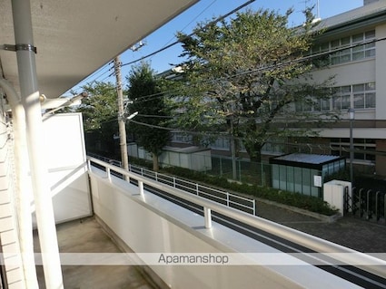 ホワイトマンション[2DK/46.57m2]の玄関