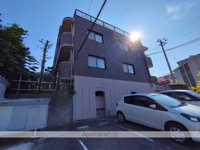 アケサンマンションの外観写真