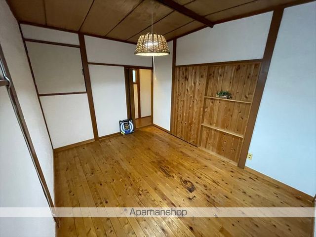 城陽市久世芝ヶ原112-22貸家の内装写真