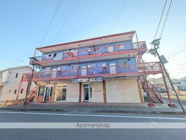シャトル愛川の外観写真