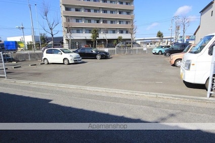 ルネス余戸[2LDK/51.03m2]の駐車場