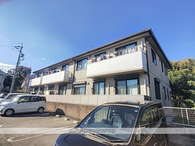 羽根山ヒルズA棟の外観写真