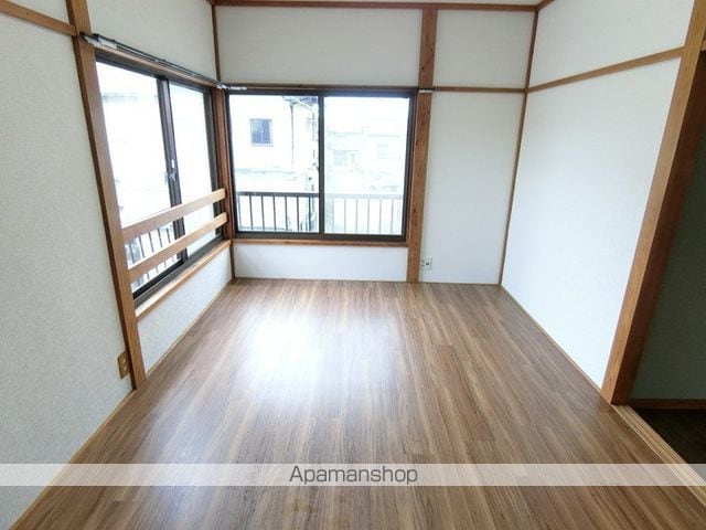 御殿場線 長泉なめり駅 徒歩18分 2階建 築46年の内装写真
