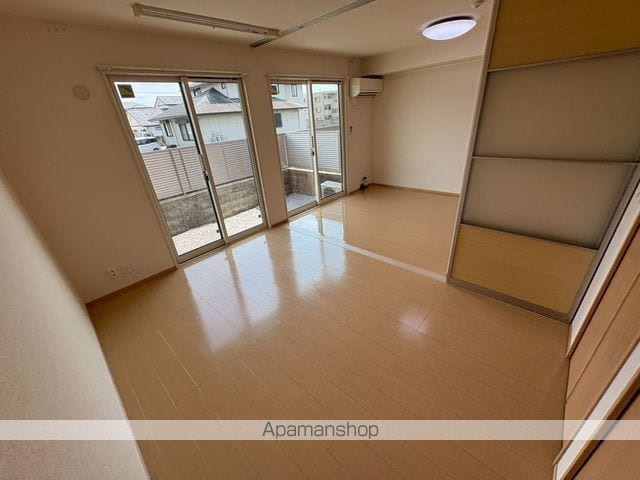 プラウド年見の内装写真
