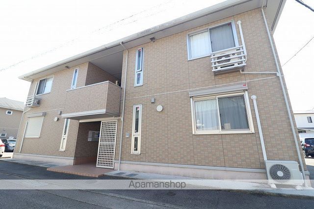 レーベン ヒルズ A棟の外観写真
