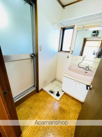 平塚市 2階建 築37年の内装写真