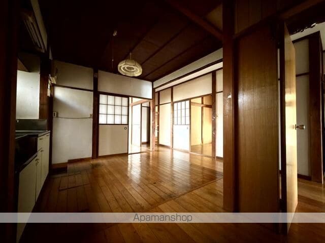 小田急電鉄小田原線 富水駅 徒歩28分 1階建 築56年の内装写真
