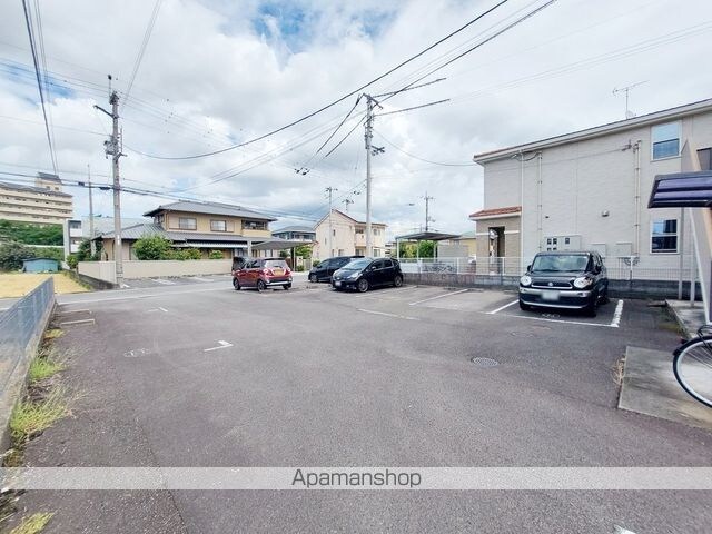 フレグランスいずみ南[2K/42.42m2]の駐車場