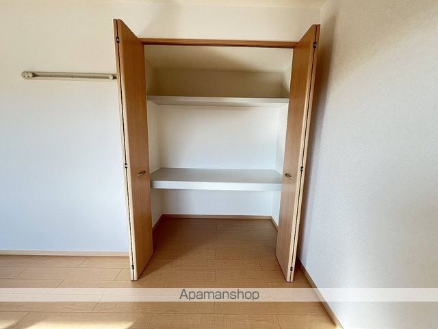 ハイツ トベラ C棟の内装写真