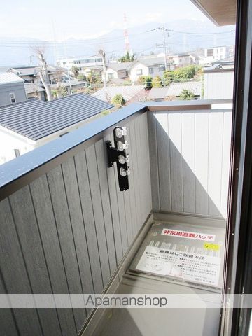 Career Pocket Aの内装写真