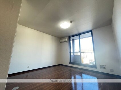 ヴェルヴィ豊岡[1R/24.66m2]のリビング・居間