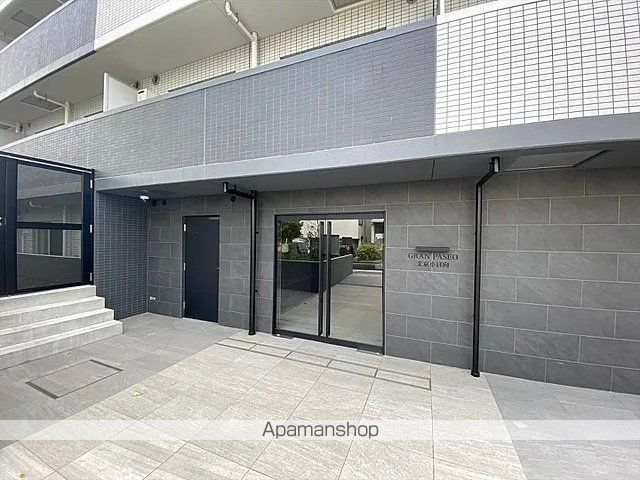 GRAN PASEO ?京??向の玄関写真