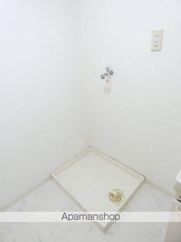 エヌエムセーズの内装写真