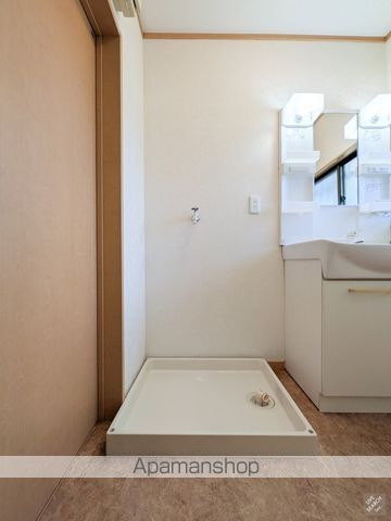 八潮市 2階建 築45年の内装写真