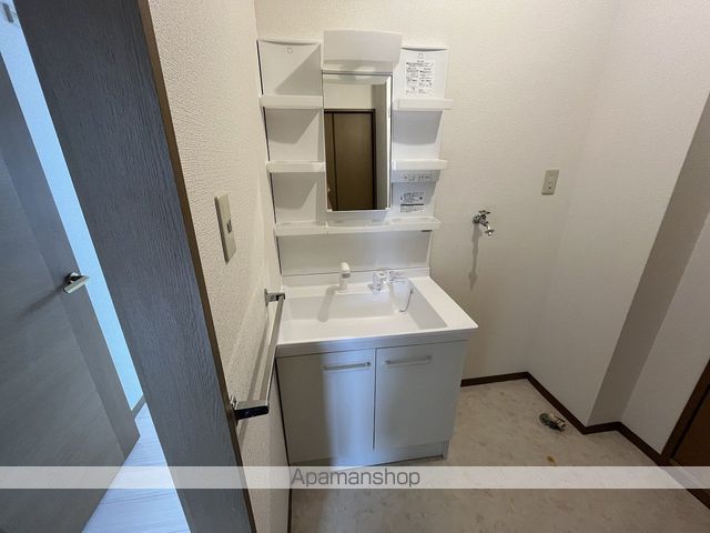 ハイカムールアダチの内装写真