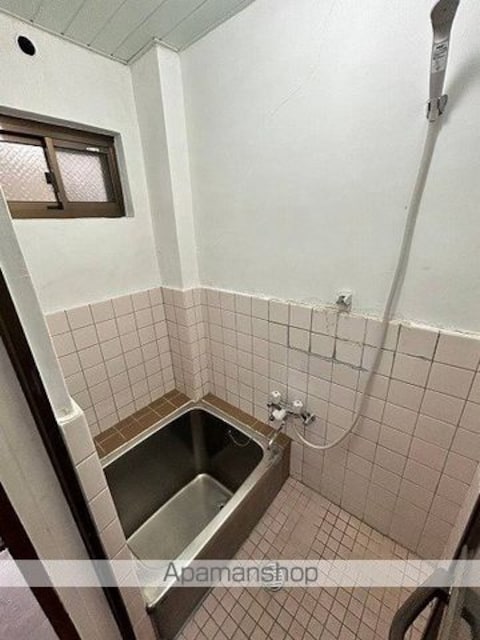 和歌山県和歌山市田中町３丁目[1DK/32m2]のバス