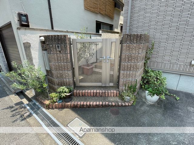 玉井町2-7-20の玄関写真