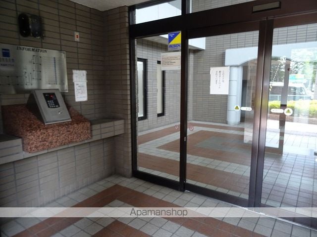 ナイスアーバン大和町プラザの玄関写真