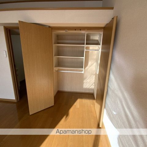 ヴェルートラルヂュIIIの内装写真