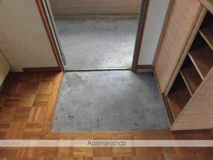 メゾン高陽[1K/24.79m2]の玄関