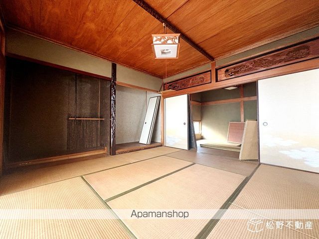 高松琴平電鉄琴平線 伏石駅 徒歩14分 2階建 築52年の内装写真