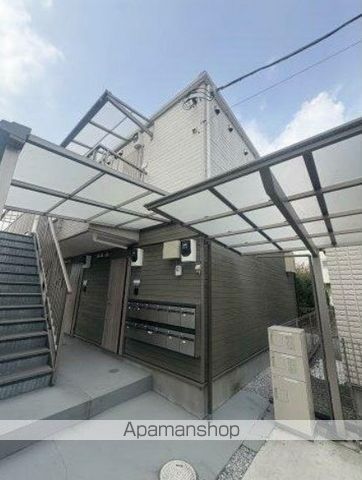 アルモ金沢文庫の玄関写真