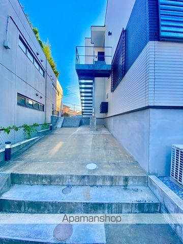 ルヴァンス二俣川の玄関写真