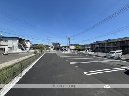 カルコーサ[2LDK/65.41m2]の駐車場