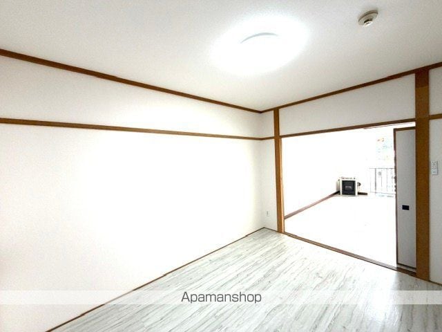 リバーサイドの内装写真