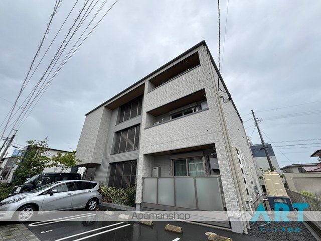 シャーメゾン小坂の外観写真