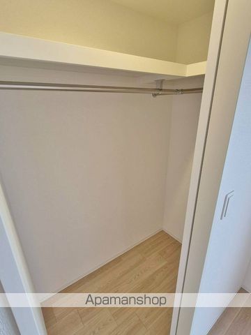 ALIVIS放出の内装写真