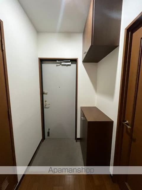 和歌山県和歌山市紀三井寺[3LDK/70.74m2]の玄関
