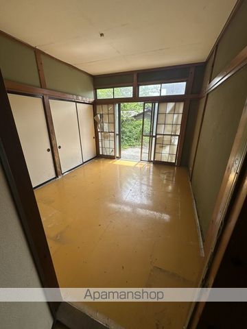 ＪＲ常磐線 泉駅 バス乗車時間：33分 最寄りバス停で下車 徒歩5分 2階建 築49年の内装写真