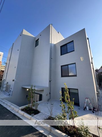 AGLAIA 新宿横寺町の外観写真