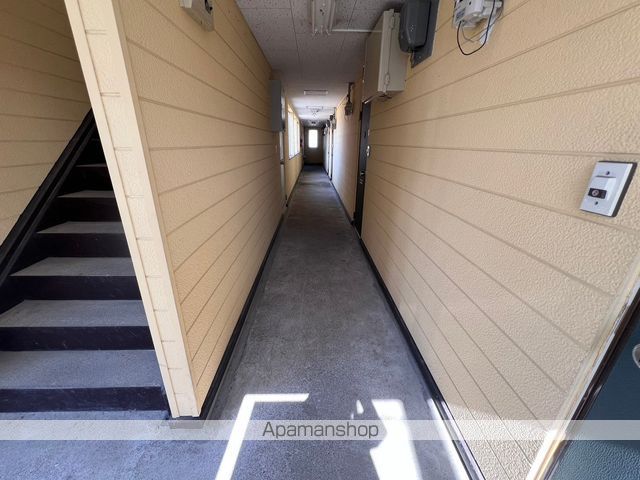 帯広市 2階建 築40年の玄関写真