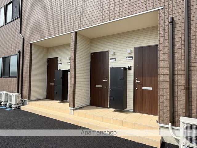 モントまるやまBの玄関写真