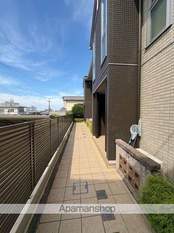 クリスタルハイツ原山台の玄関写真