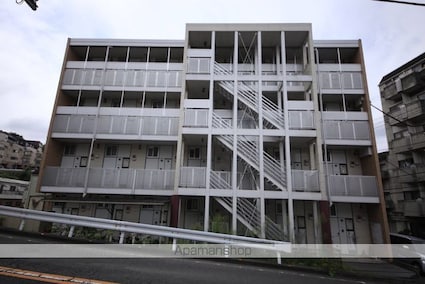 レオパレス聖蹟ロイヤルハイツ[1K/19.87m2]の外観1