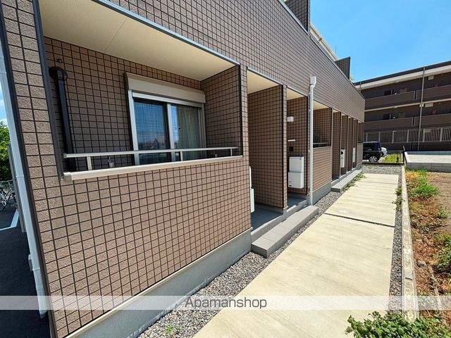 リーブルファイン下萱津山伏の玄関写真