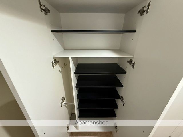 セレニテ谷町四丁目アリエの内装写真
