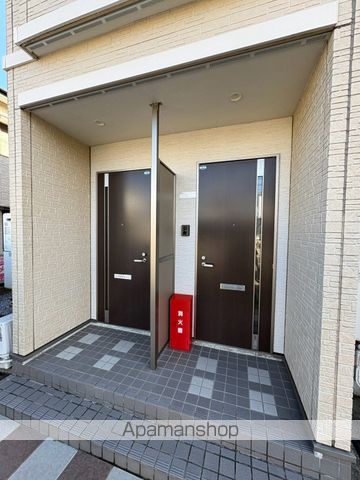 メイプル高洲の玄関写真