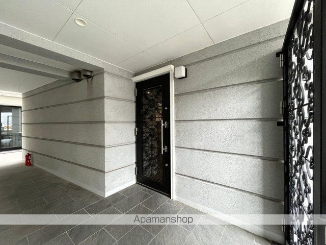 APARTMENT小石川後楽園の玄関写真