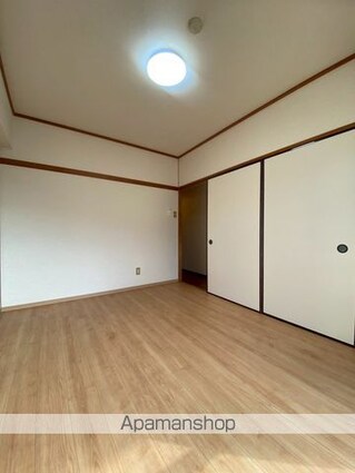 リベラルパレス新留[2DK/61.02m2]の内装4