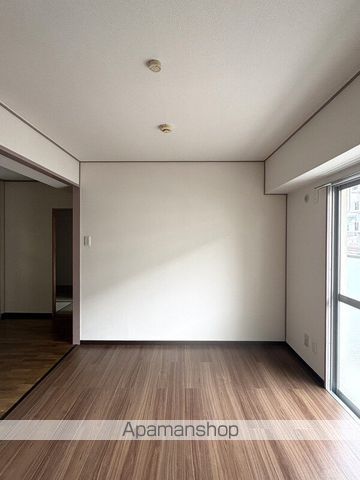 グランエピ城南の内装写真
