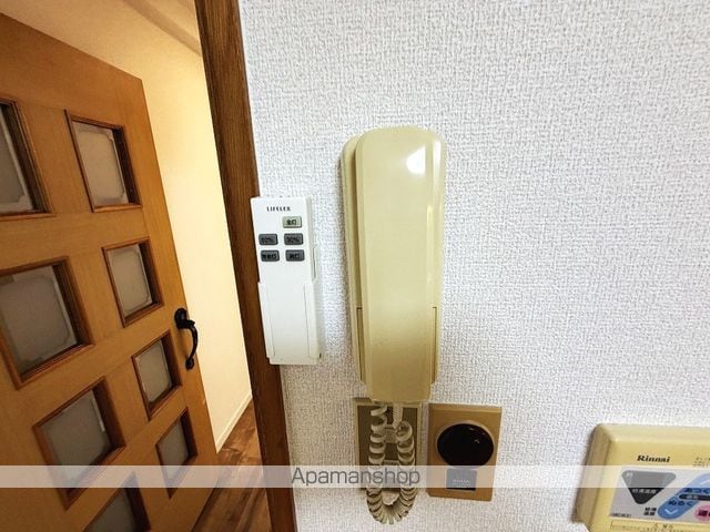 ロイヤルハイツ新大阪の内装写真