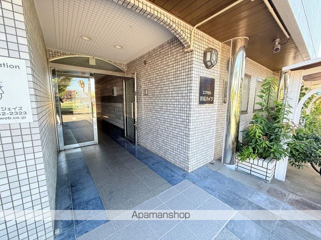 エクセル横枕の玄関写真
