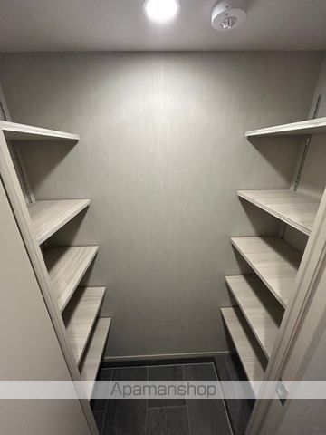 MOCXION PREMIUM四谷大京町の内装写真